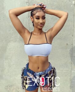Franceville escort
