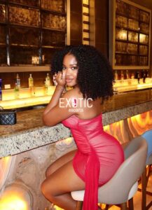 Moutsamoudou escort 