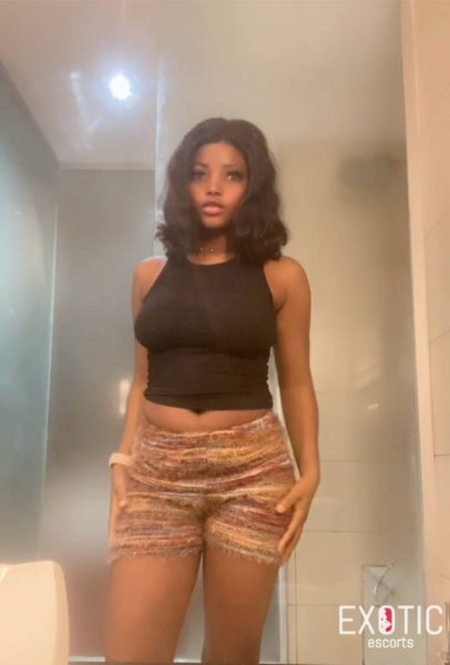 Nelly, escort in Bamako, Africa (photo 4)
