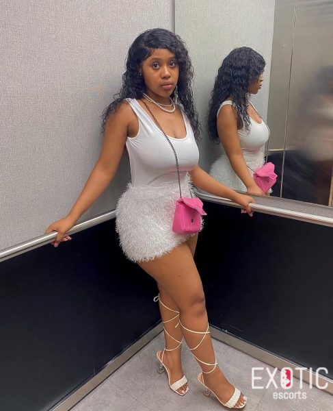 Anabelle, escort in Abidjan, Africa