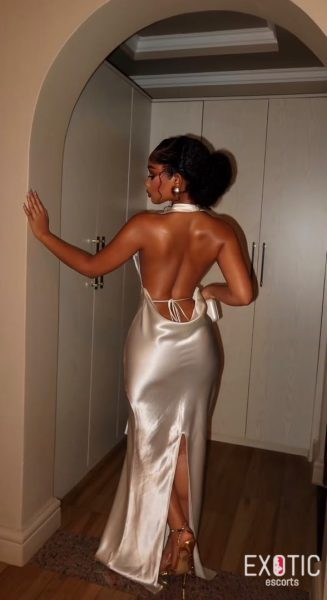 Hailey, escort in Abidjan, Africa