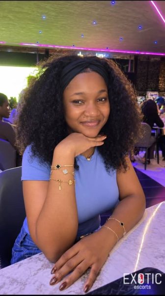 Cythain, escort in Abidjan, Africa