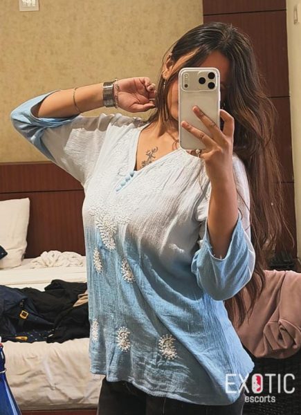 Amina, escort in Dar es Salaam, Africa (photo 2)