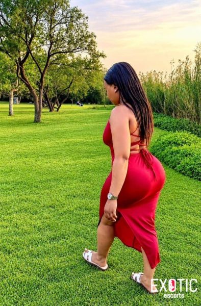 Oprah, escort in Zanzibar, Africa
