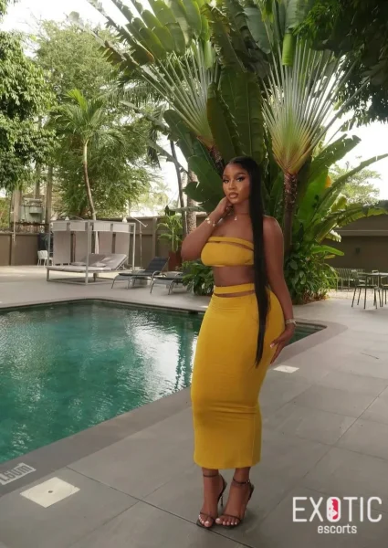 Nicky, escort in Abidjan, Africa