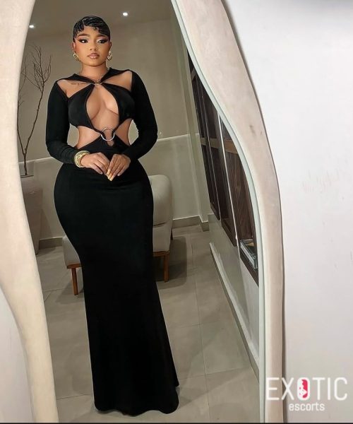 Coco, escort in Douala, Africa (photo 3)