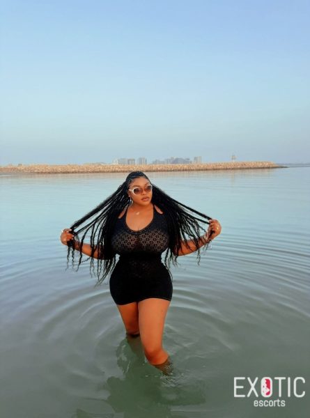 Charlotte, escort in Conakry, Africa (photo 2)